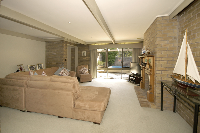 58 SUNNYBROOK DRIVE, WHEELERS HILL Picture 3
