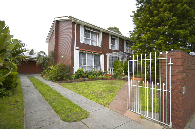 Nostalgic Warmth & Comfort Picture 1