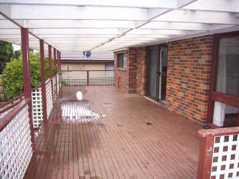 RARE OPPORTUNITY IN HAVERBRACK Picture 2