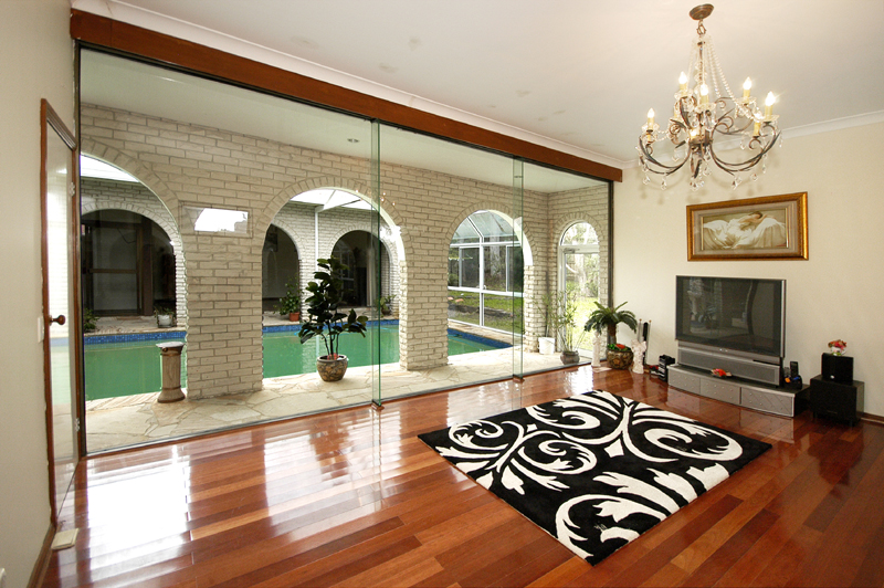 Impressive Golden Mile Beauty! Picture 3