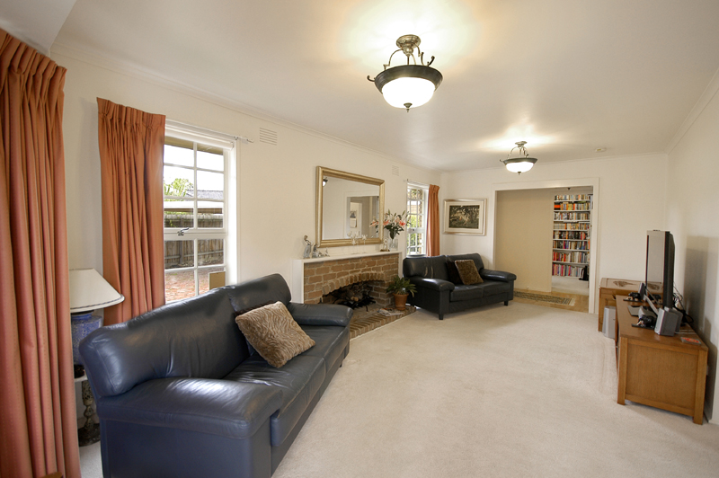 Colonial Family Charmer Picture 2