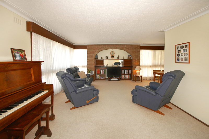 Quiet Park-side Position Picture 2