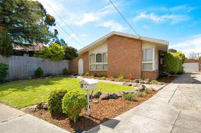 Quiet Park-side Position Picture