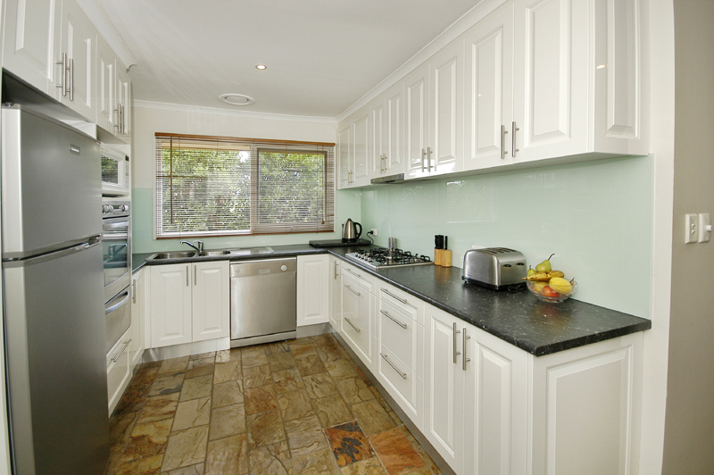 Family Friendly In Brentwood Secondary Zone! Picture 2