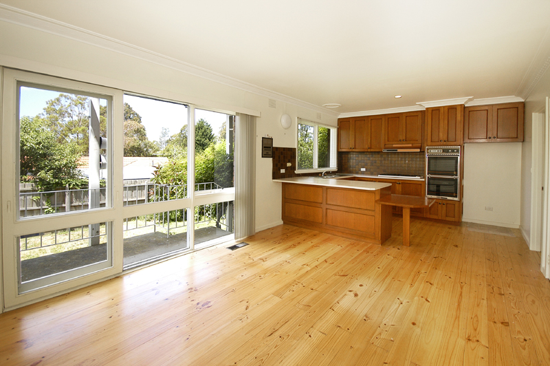 Easy Stroll to Caulfield Grammar! Picture 3