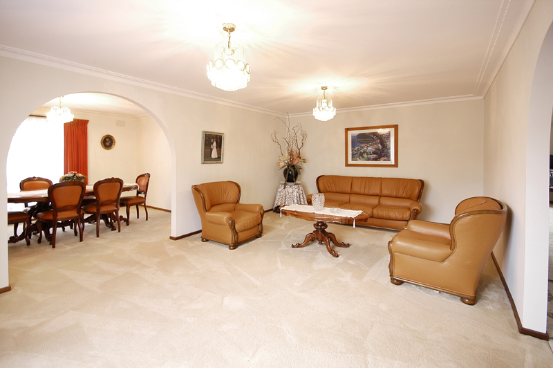 Multi level family home with views Picture 2