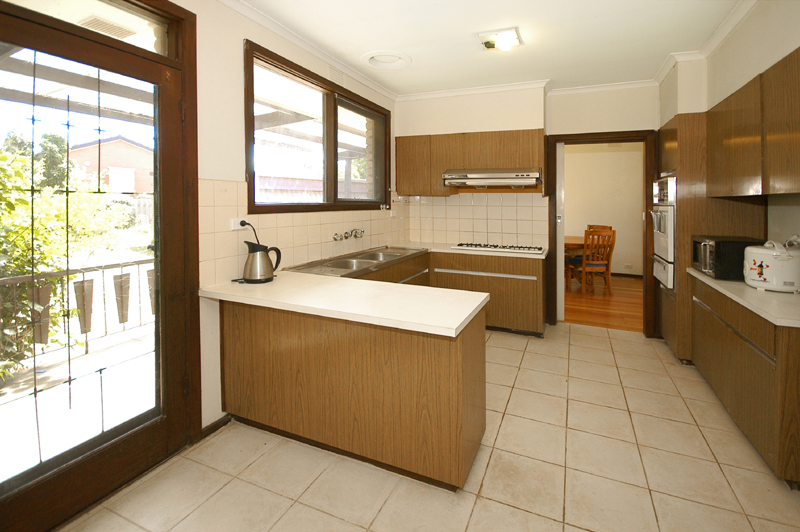 Affordable Plus Court Location! Picture 3