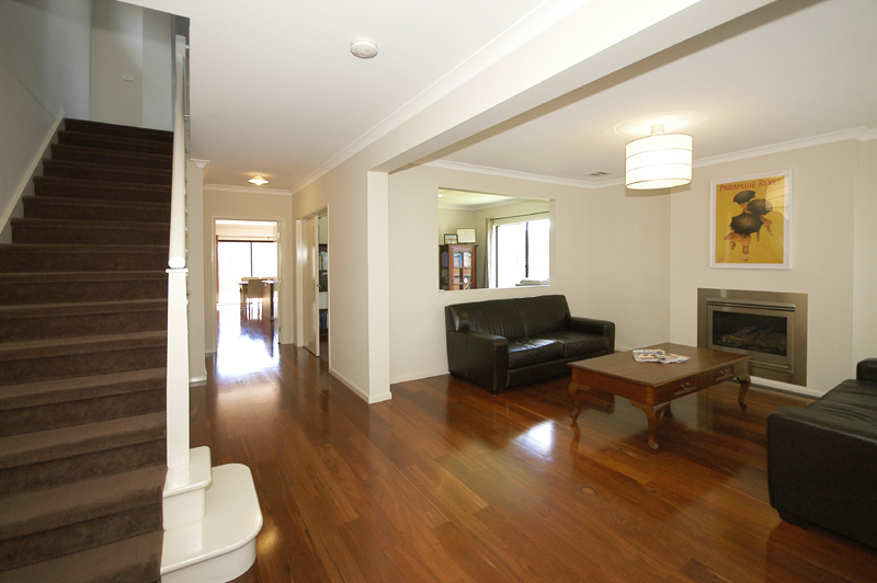 6 Star Henley In Waverley Park Estate! Picture 2