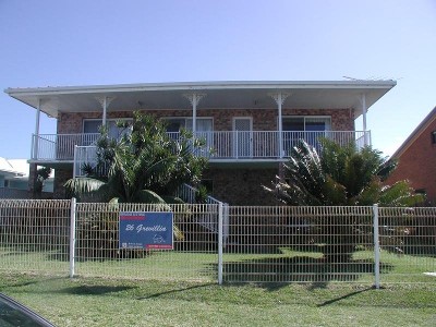 SEADUCED BY MINNIE Picture SEADUCED BY MINNIE Picture