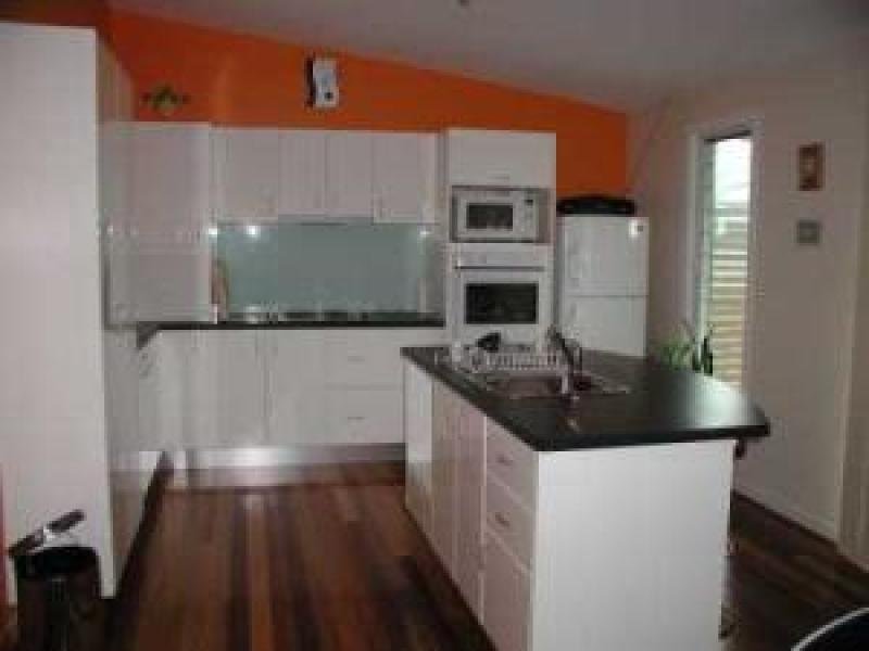 WALLUM COTTAGE Picture 2