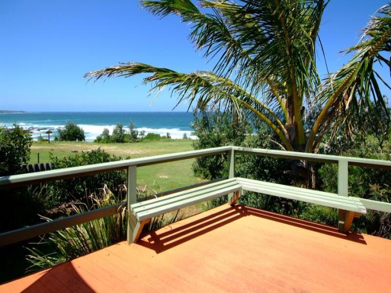 Superior....self sufficient....secluded & sought after position Picture 1