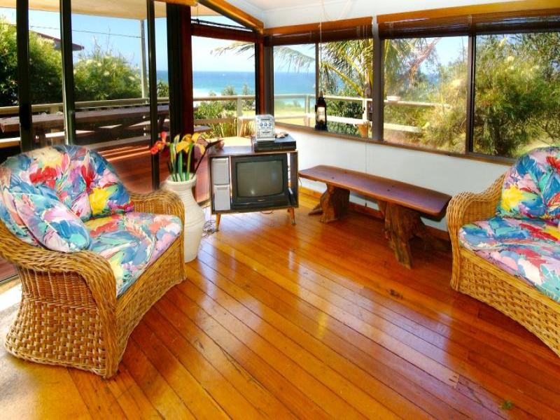 Superior....self sufficient....secluded & sought after position Picture 3