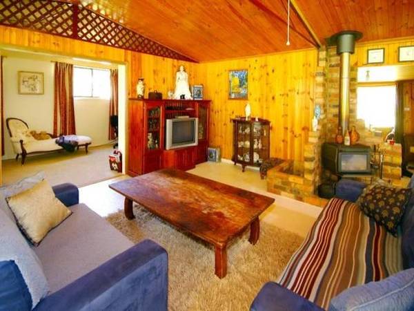 National Park.....Sandon Hinterland....Secluded Cabin Oasis Picture 3