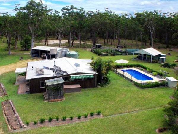 National Park.....Sandon Hinterland....Secluded Cabin Oasis Picture 1