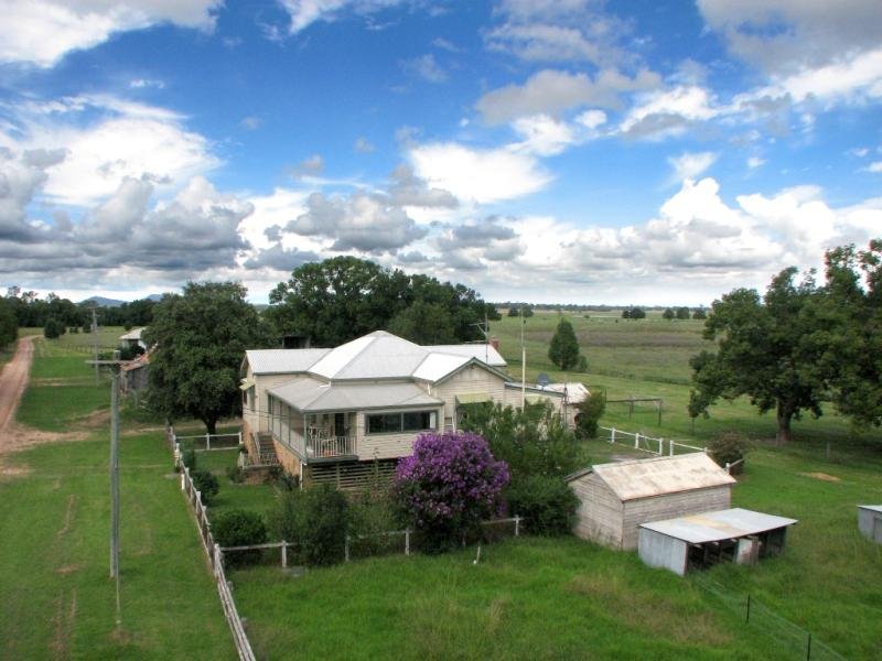 Riverfront - Country Style Picture