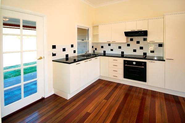 REDUCED TO MEET THE MARKET.....VENDOR MUST SELL!! Picture