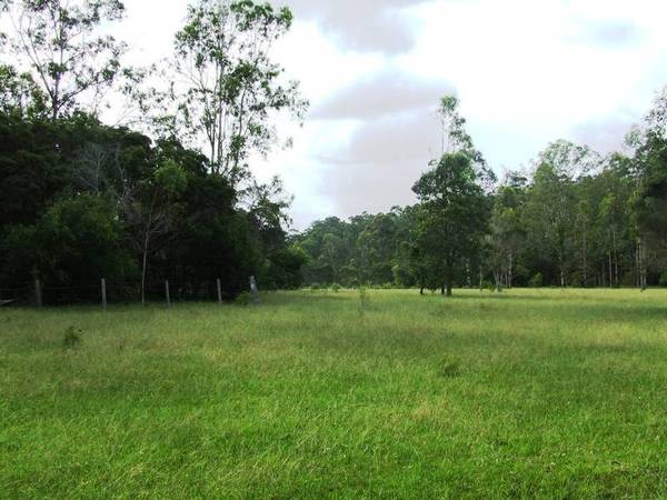 MID-SIZED PILLAR VALLEY ACREAGE (APPROX.35ACRES) Picture