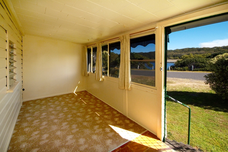 ALL GENUINE OFFERS CONSIDERED - ACT FAST! Picture 3