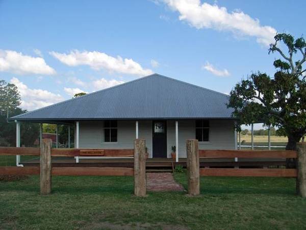 Fresh Timber Charm - Serene Rural Outlook - Double block Picture