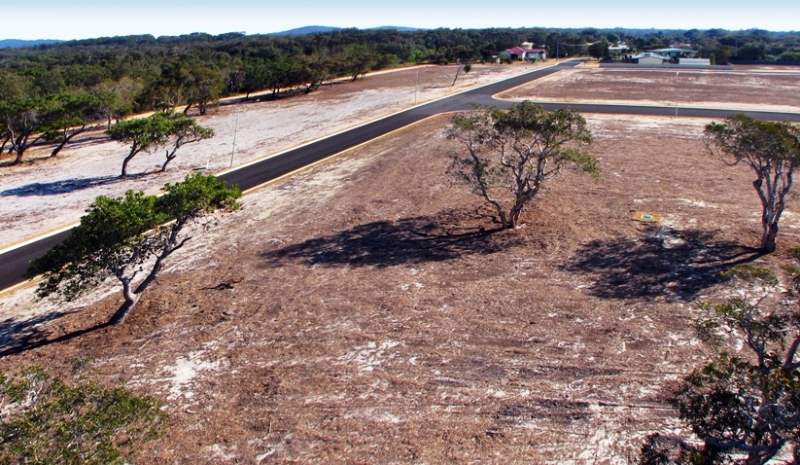 BEACHFRONT LAND - ALL OFFERS CONSIDERED!!! Picture 2