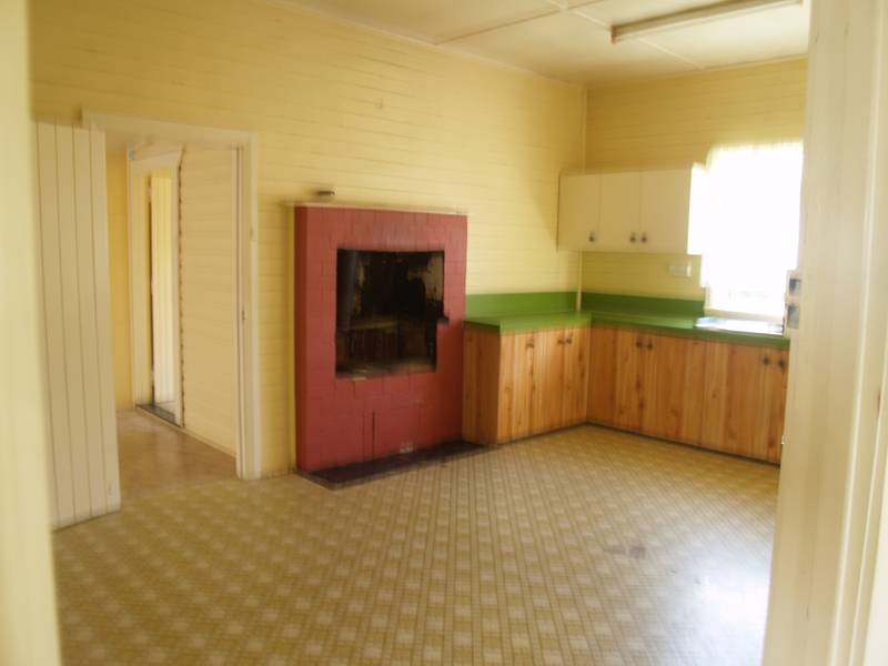 3 bedrooms + sleep-out in TUCABIA Picture 3 bedrooms + sleep-out in TUCABIA Picture