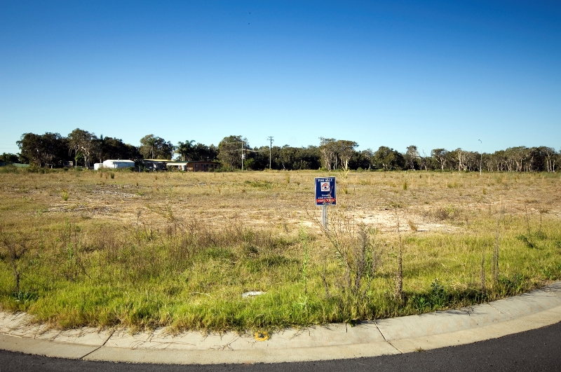 HUGE CORNER BLOCK....YOUR BEACHSIDE BLANK CANVAS Picture 2
