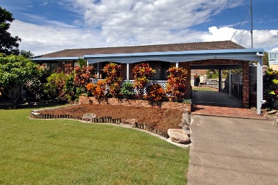 Solid 3 bedroom house in quiet Minnie Water. Picture Solid 3 bedroom house in quiet Minnie Water. Picture