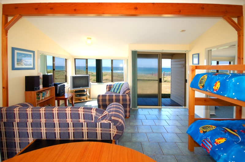 Absolute Beachfront Development Opportunity. Picture 2