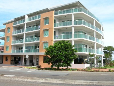 "The Reef 101" 2-6 Wharf St Forster Picture