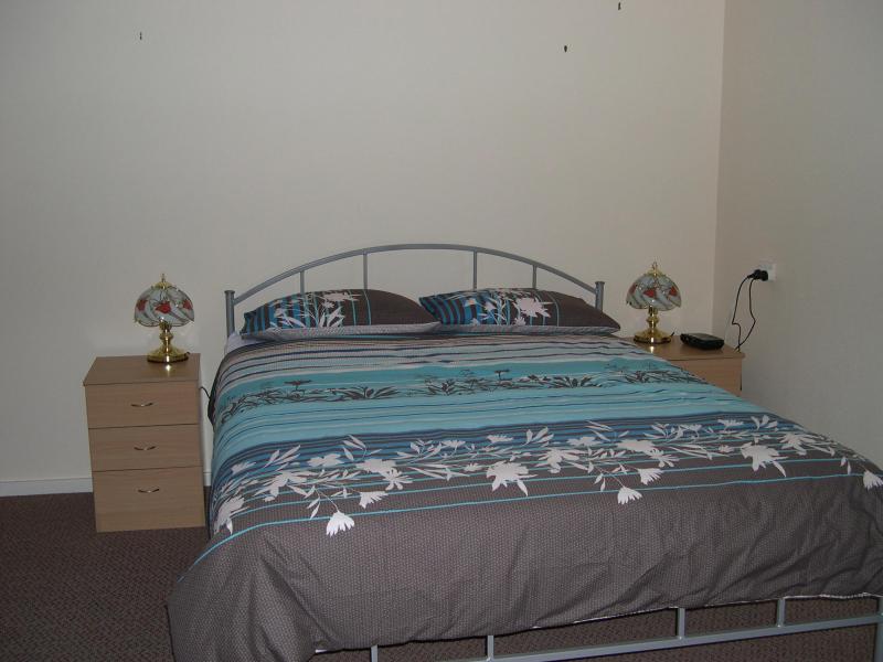 11 PEEL STREET, TUNCURRY Picture 2