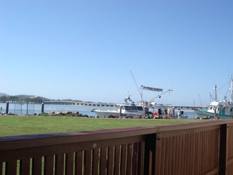 2 Rockpool Rd, Tuncurry Picture 3