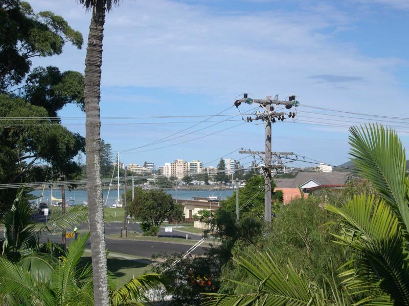 4/5 'Filoli' Beach Street, Tuncurry Picture 1