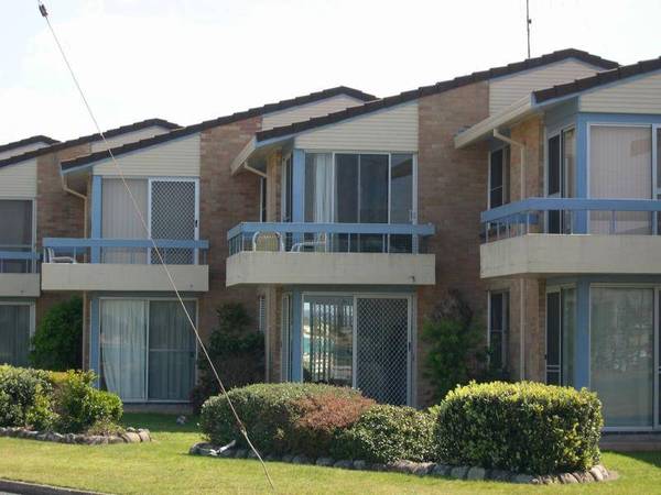 Unit 4 "Fairholme" 9 Point Rd, Tuncurry Picture