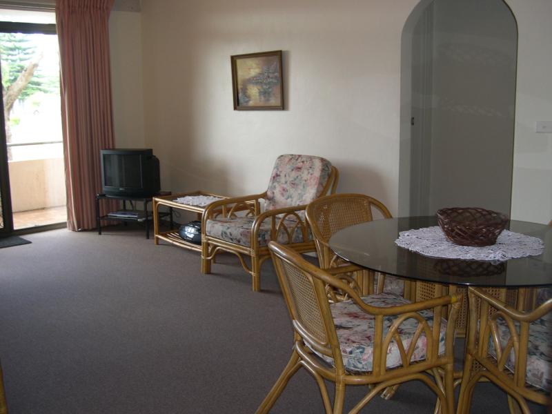 Unit 4 / 43-45 Beach Street, Tuncurry 