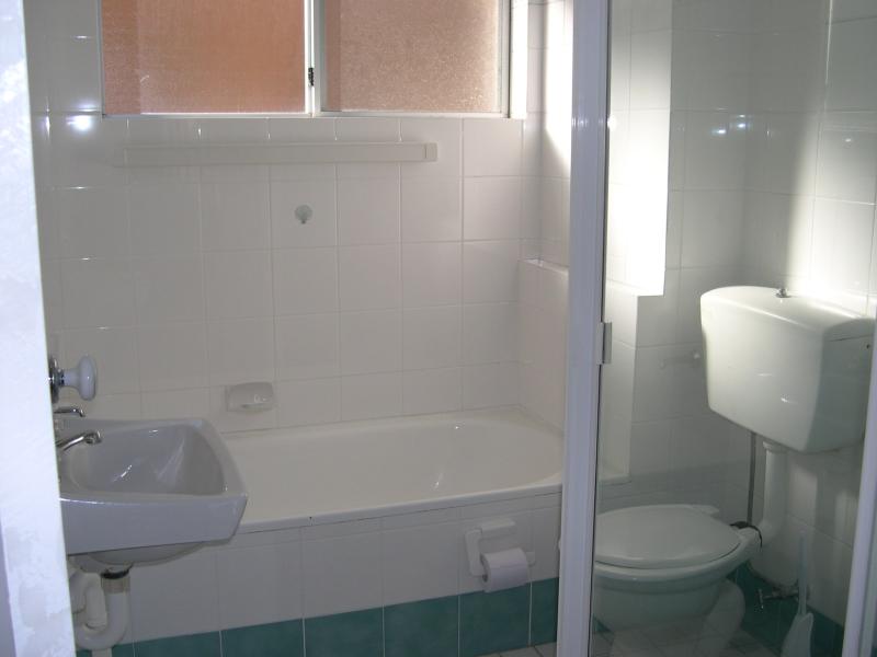 Unit 4 The Anchorage 31 Wharf St, Tuncurry Picture 3