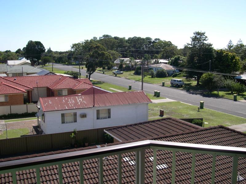 Unit 6 " Villa Capri " 36 Parkes St, Tuncurry Picture 3