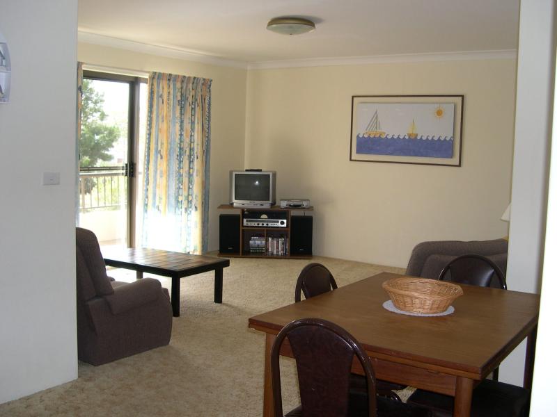 Unit 7 "Bowling Greens" 36 Wharf St, Tuncurry Picture 2