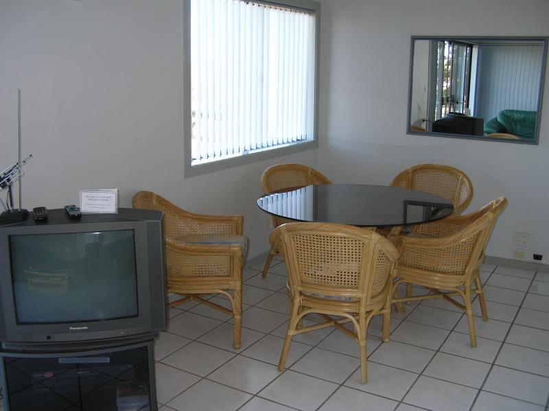 Unit 8 "Oxley" 12-14 Manning St Tuncurry Picture 2