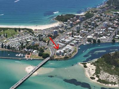 "Reef Apartments" - Luxury Waterfront LIving Picture