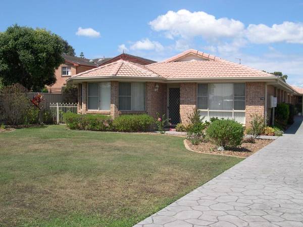 Tuncurry Central Location Picture 1