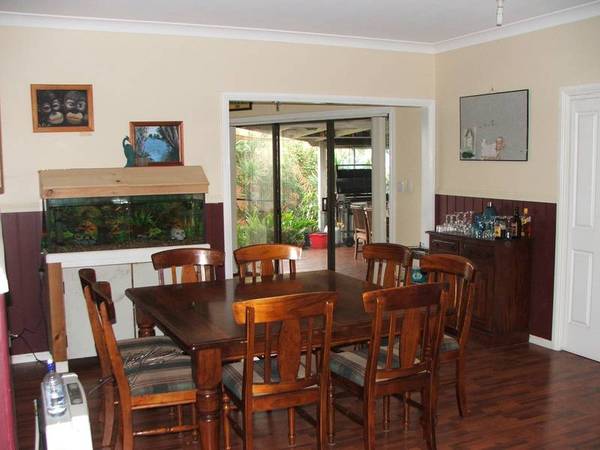 5 Bedroom home with the lot Picture 3