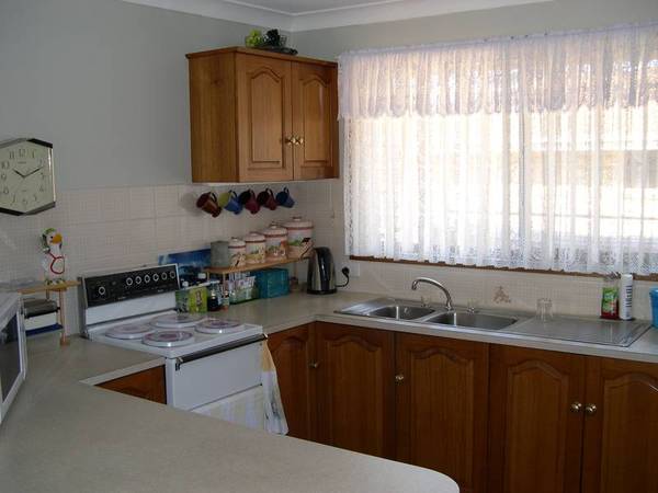 Immaculate Villa Throughout Picture 3