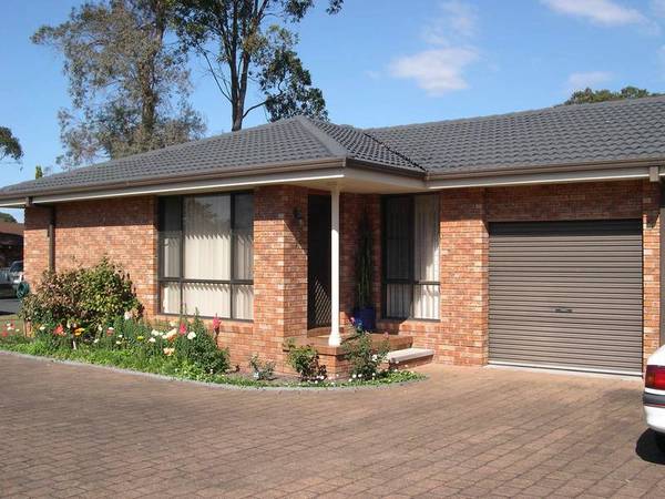 Immaculate Villa Throughout Picture 1