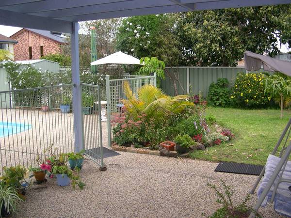 4 b/r - Ensuite - Separate Living Areas Picture 3