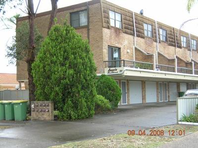 2 bedroom townhouse Picture