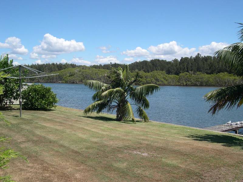 The Ultimate Waterfront Address Picture 3