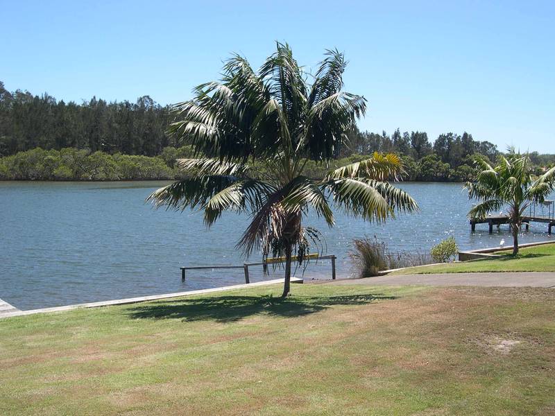 The Ultimate Waterfront Address Picture 2