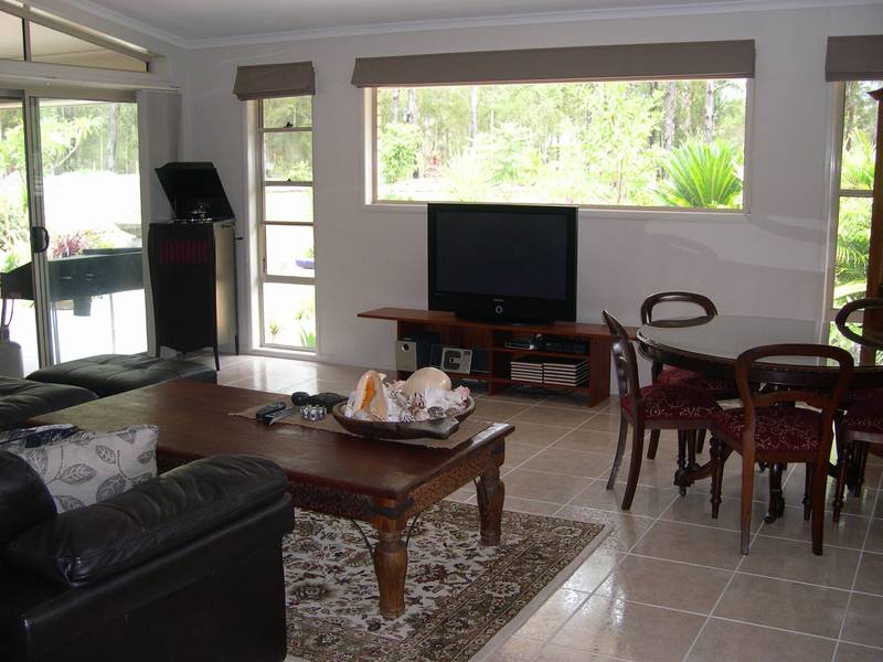 Stylish & Elegant Picture 2