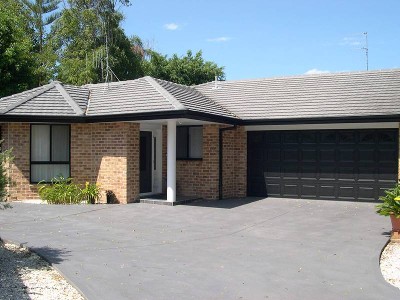 Private & Low Maintenance Picture Private & Low Maintenance Picture