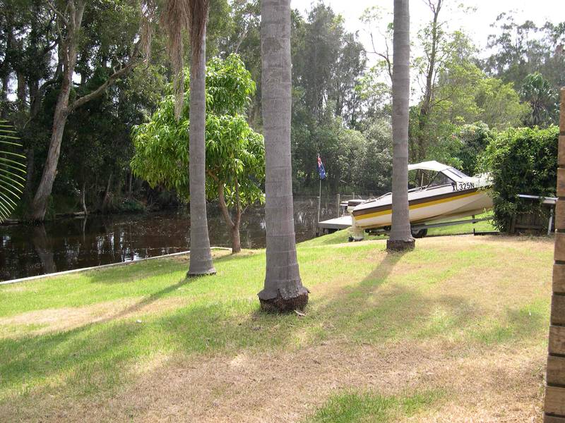 Auction By The Water Picture 2